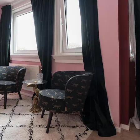 Pink Panther Studio Homestay Amsterdam