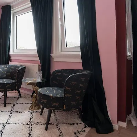 Pink Panther Studio Appartement